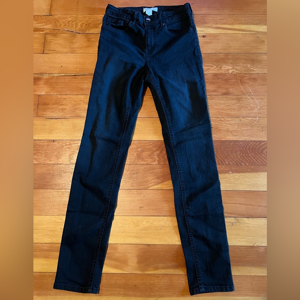 H&M black skinny jeans Size: 4